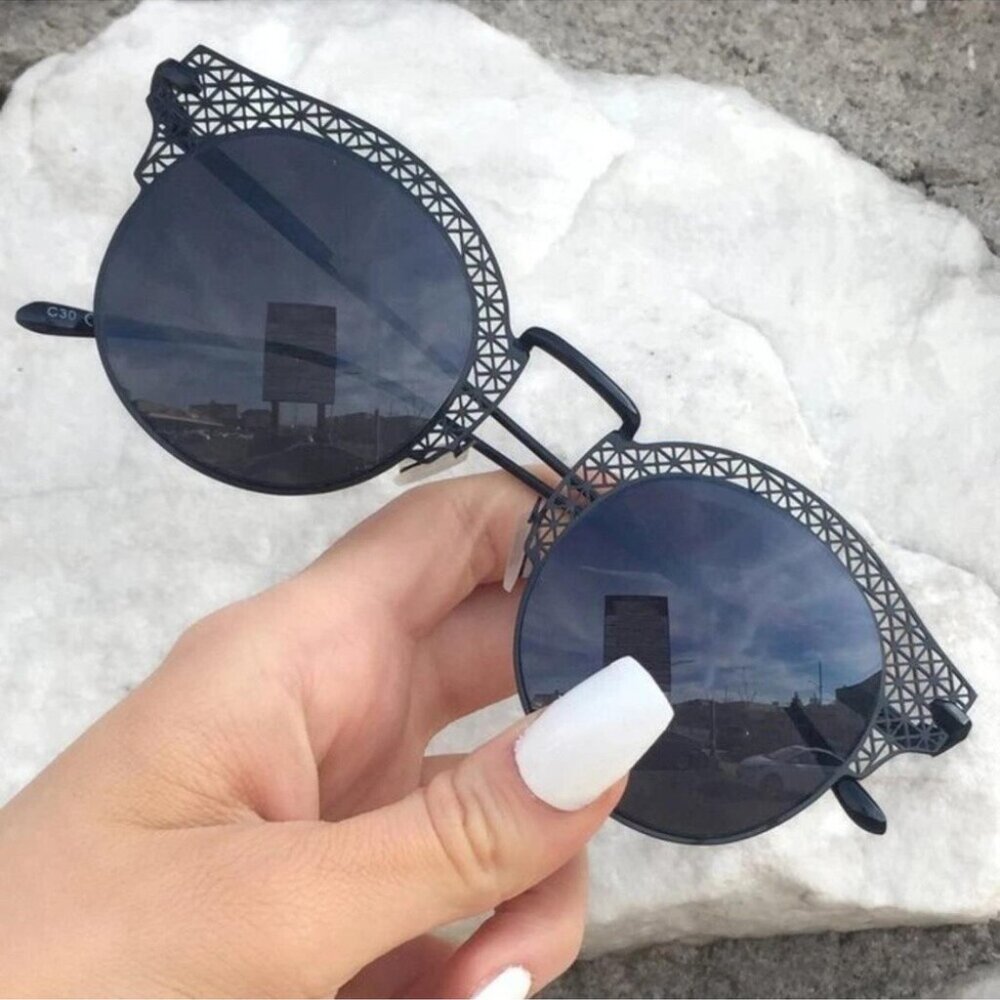 NWT TOPFOXX ANGEL SUNGLASSES, BLACK WITH CASE